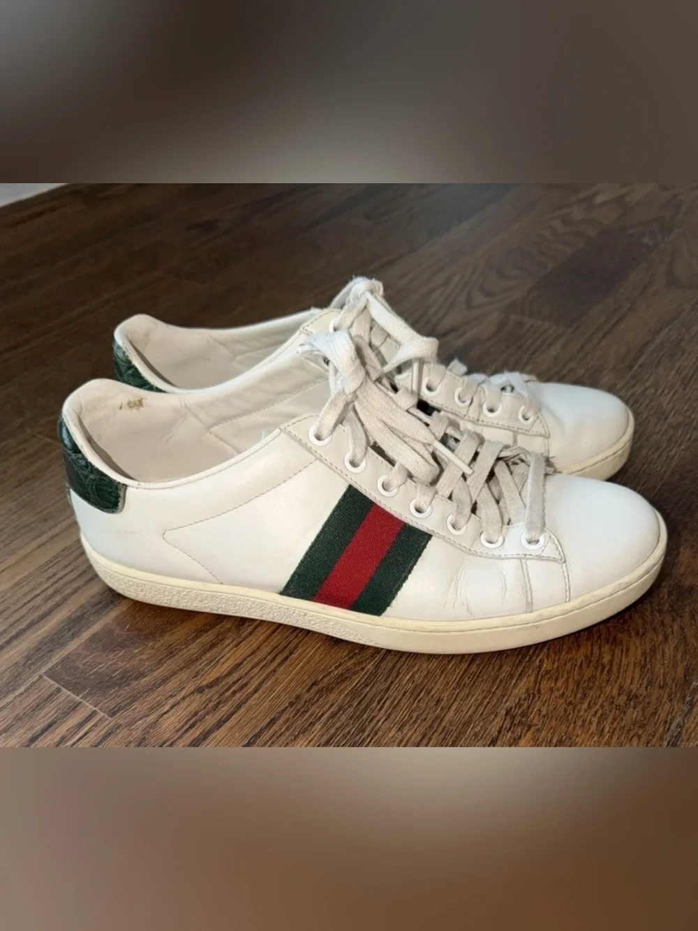 Woman’s Gucci  Ace White Leather Sneakers with Green and Red Web Stripe size 8